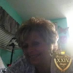 Meet your Posher, Daphne